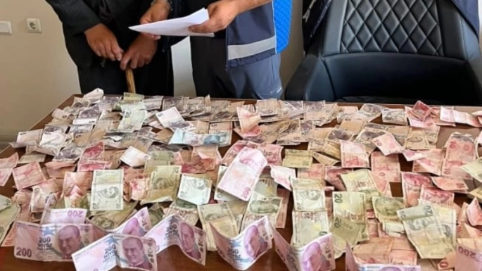 Dilenciden çıkan para şoke etti!