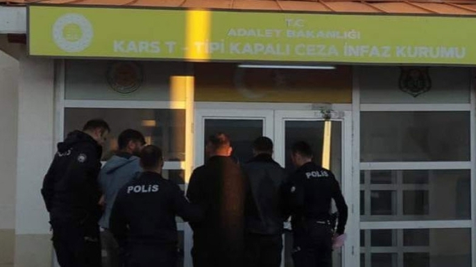 Kars'ta 16 yaşındaki kızı zorla kaçırmak isteyen 3 şüpheli tutuklandı