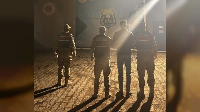 Kağızman’da hakkında 7 yıl 6 ay hapis cezası bulunan kişi yakalandı