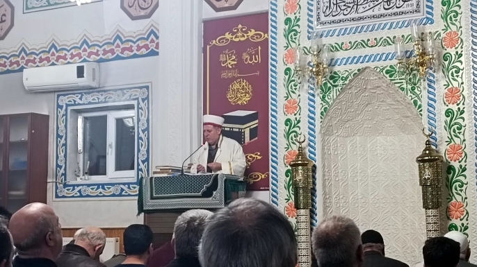 Kağızman'da ilk teravih namazı kılındı;dualar edildi