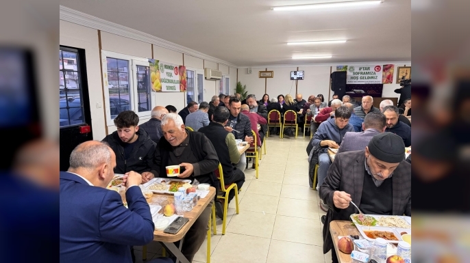 MANİSADAKİ KAĞIZMANLILAR BEREKET SOFRASINDA BULUŞTU,
