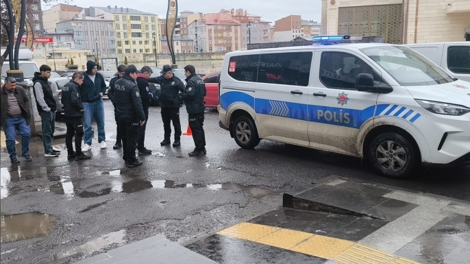 Kars'ta silahlı kavga: 1 yaralı