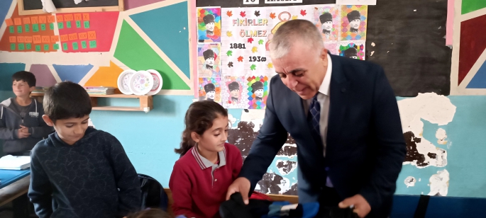 İş Adamı Kaya  Mezun Olduğu Okulu Unutmadı
